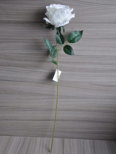 Ruža jednotka – umelé kvety
